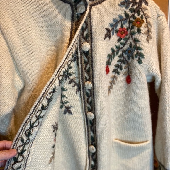 Vtg handmade chunky knit cardigan sweater fair isle flower M/L grannicore winter - Picture 12 of 13